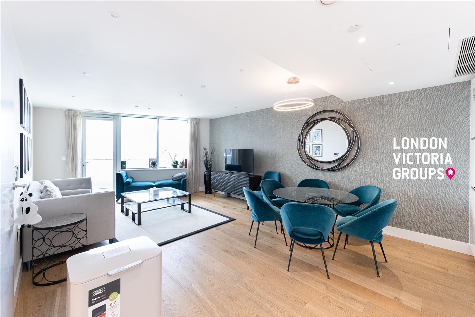 3 bed property in Lombard Wharf, 12 Lombard Road, London